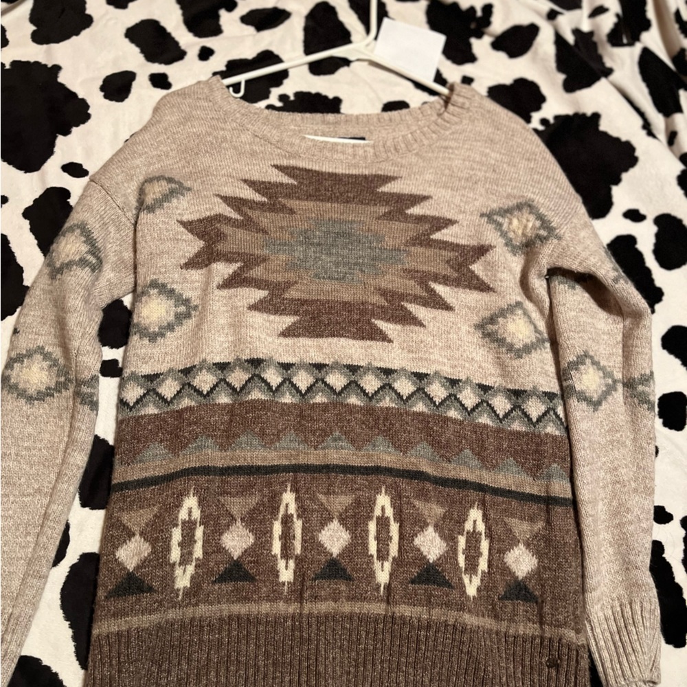 American Eagle Outfitters Sweater